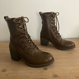 American Rag Sloanie Faux Leather Lace-Up Brown Booties Size 5.5M